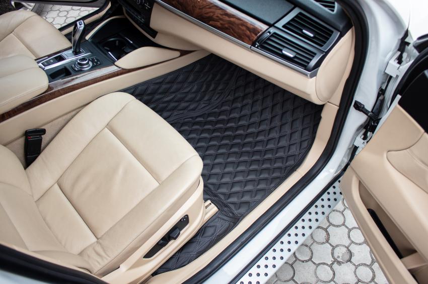 banner of Great Floor Mats Keep a Car Clean and Looking Good (lifetimespro)